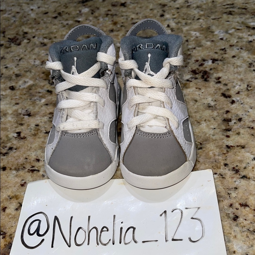 Jordan Retro 6 Kids' Gray and White Sneakers